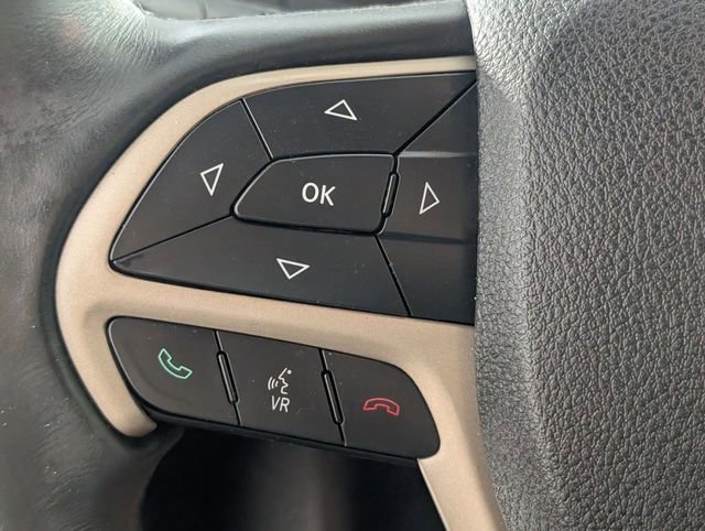 Used 2016 Jeep Cherokee Latitude w/ Comfort & Sound Group image 15