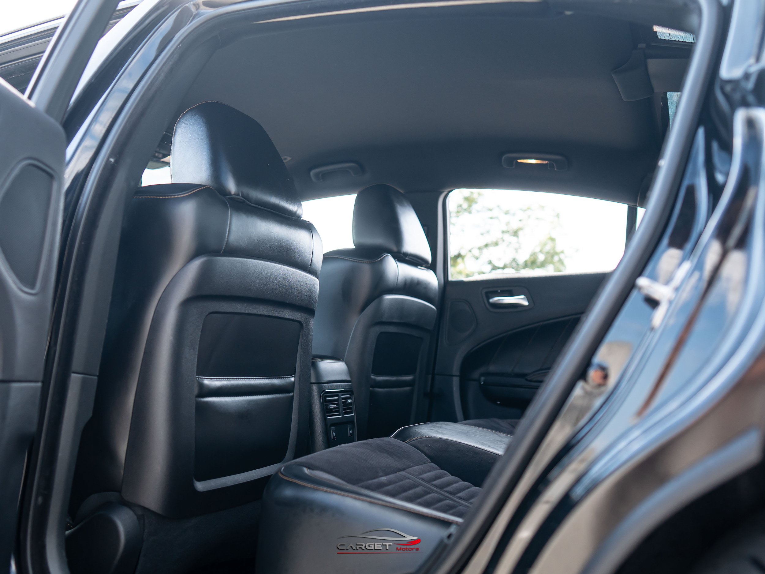 Used 2017 Dodge Charger R/T RWD image 16