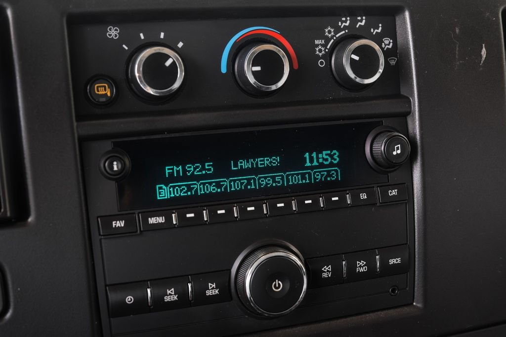Used 2021 Chevrolet Express 2500 RWD image 17