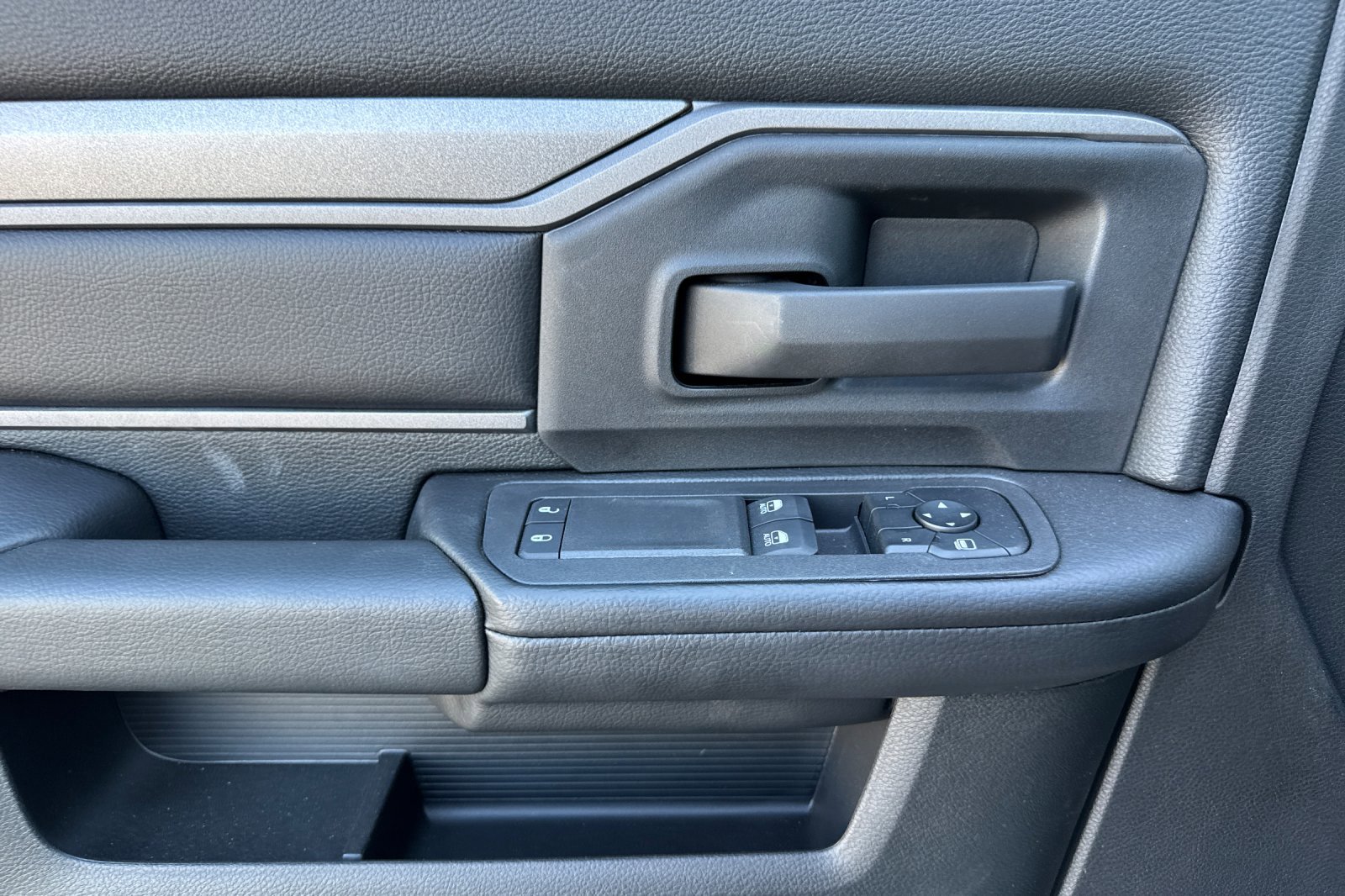 New 2026 RAM 5500 Tradesman w/ Chrome Appearance Group image 10