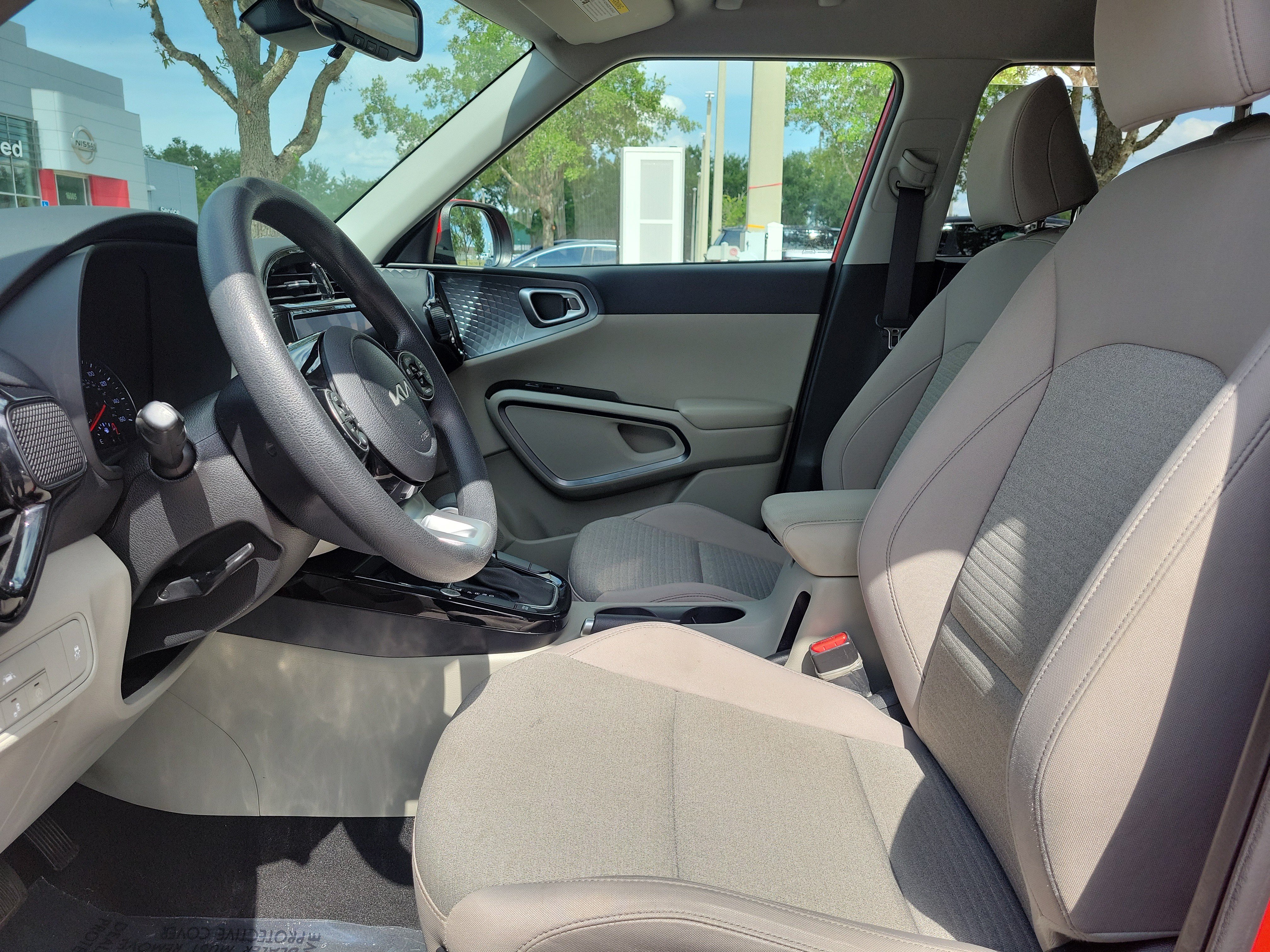Used 2022 Kia Soul S FWD image 13