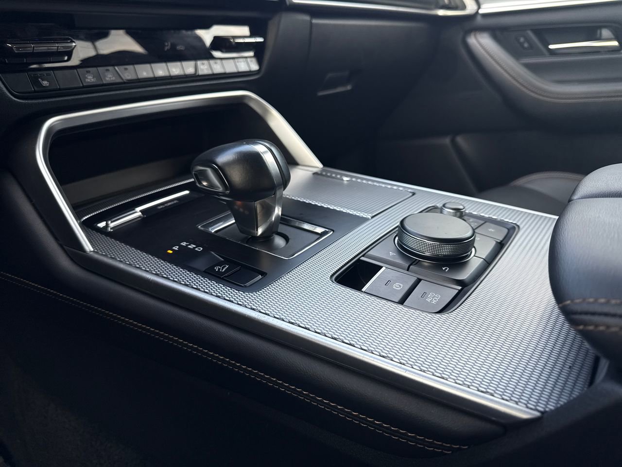 Used 2024 MAZDA CX-90 3.3 Turbo w/ Premium Package image 24