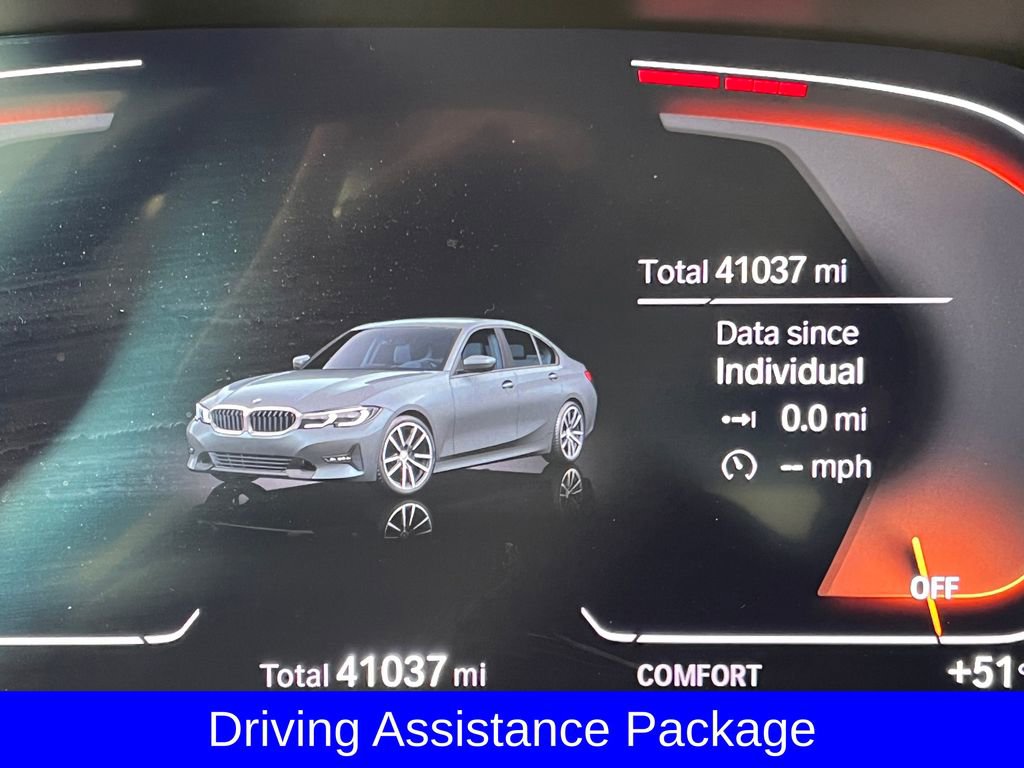 Certified 2022 BMW 330i xDrive Sedan w/ Driving Assistance Package image 2