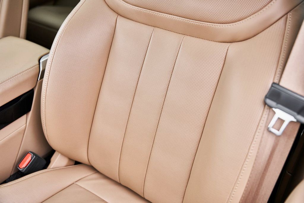 Used 2023 Land Rover Range Rover SE image 43