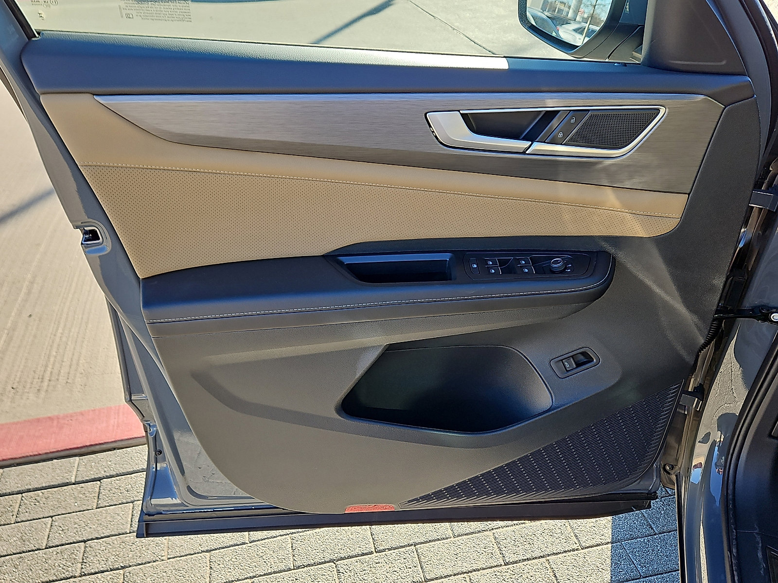 New 2026 Volkswagen Atlas Cross Sport SE image 14