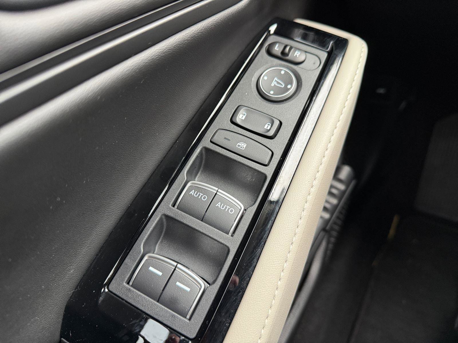 Used 2023 Honda Accord Touring image 18