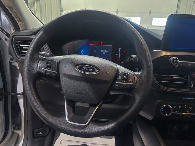 Used 2025 Ford Escape Active image 17