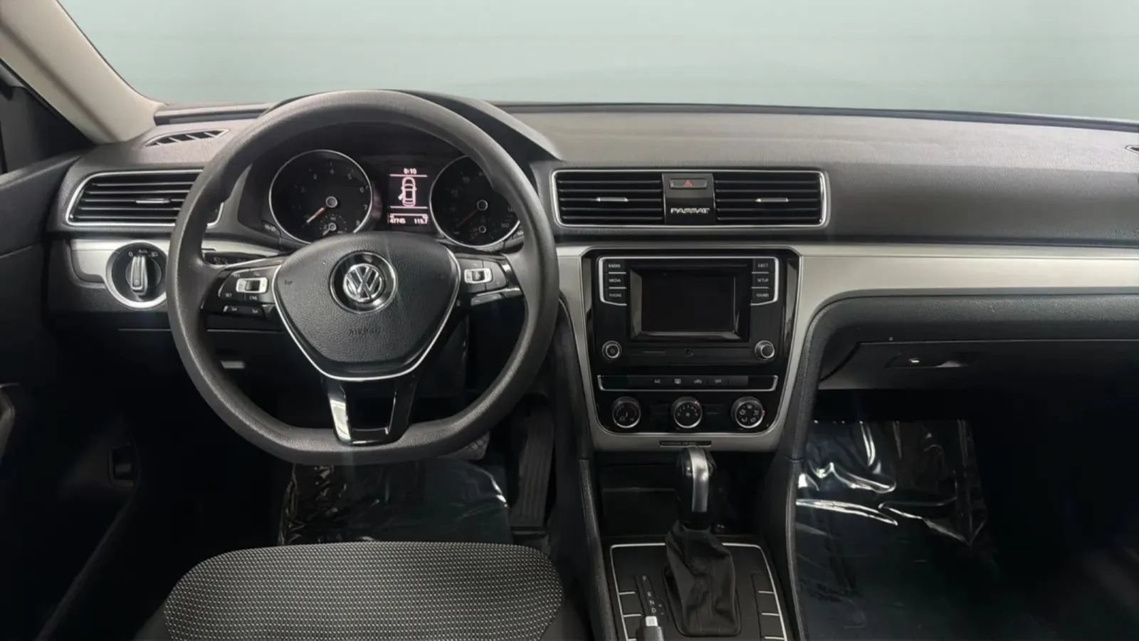Used 2018 Volkswagen Passat 2.0T S w/ Driver Assistance Package FWD image 10