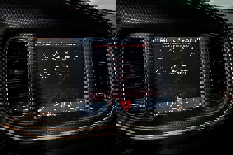 Used 2018 Dodge Charger SRT Hellcat w/ Harman/Kardon Audio Group image 29