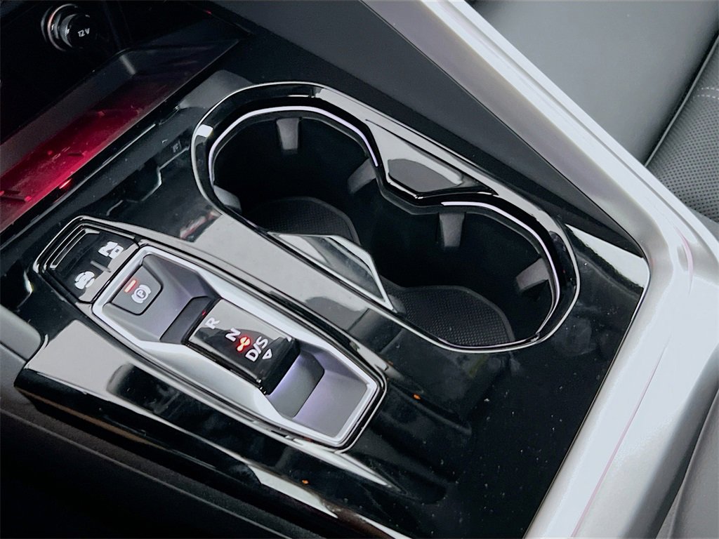 New 2025 Audi Q5 Premium Plus image 17