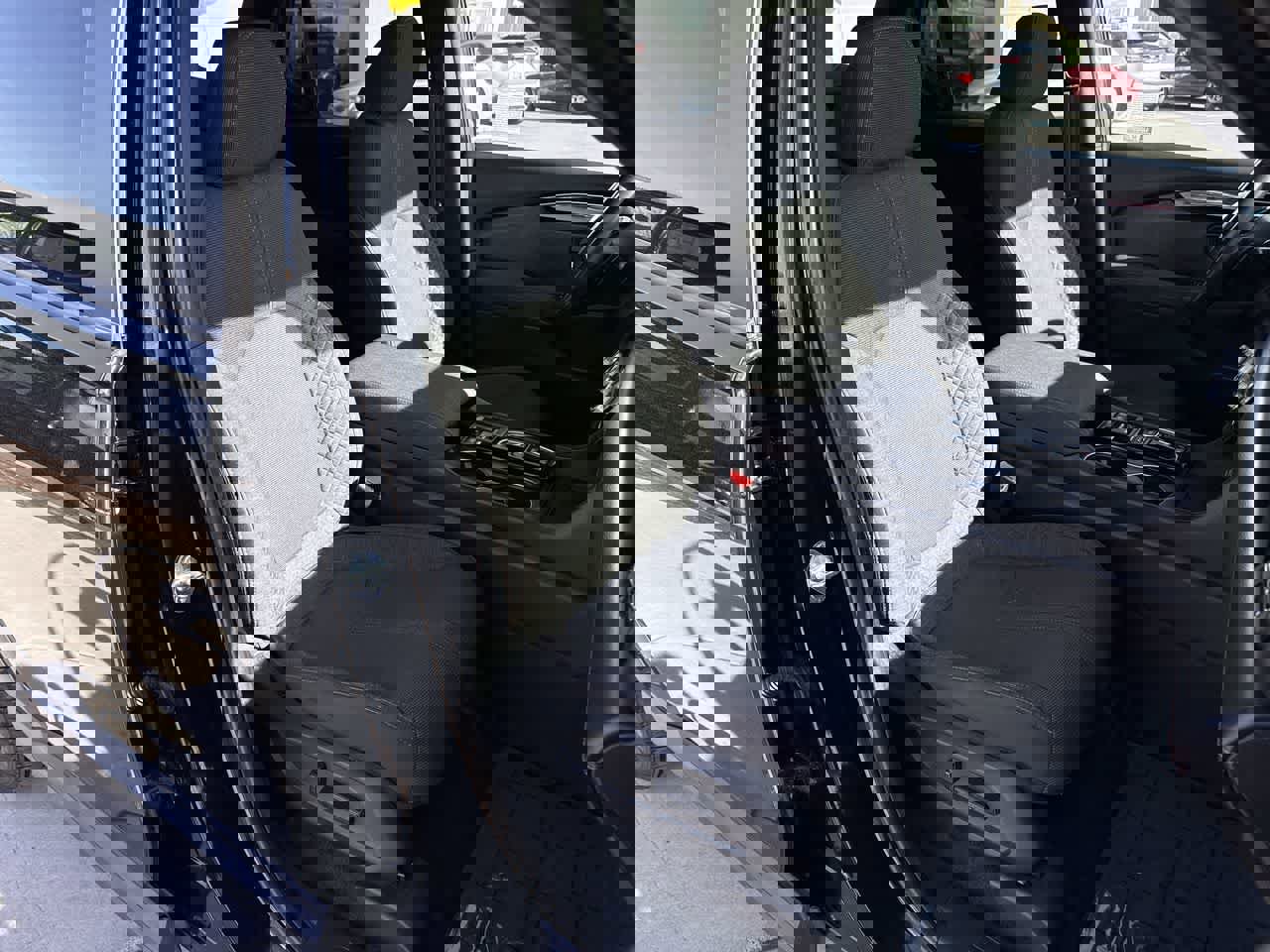 Used 2023 Honda Pilot Sport image 15