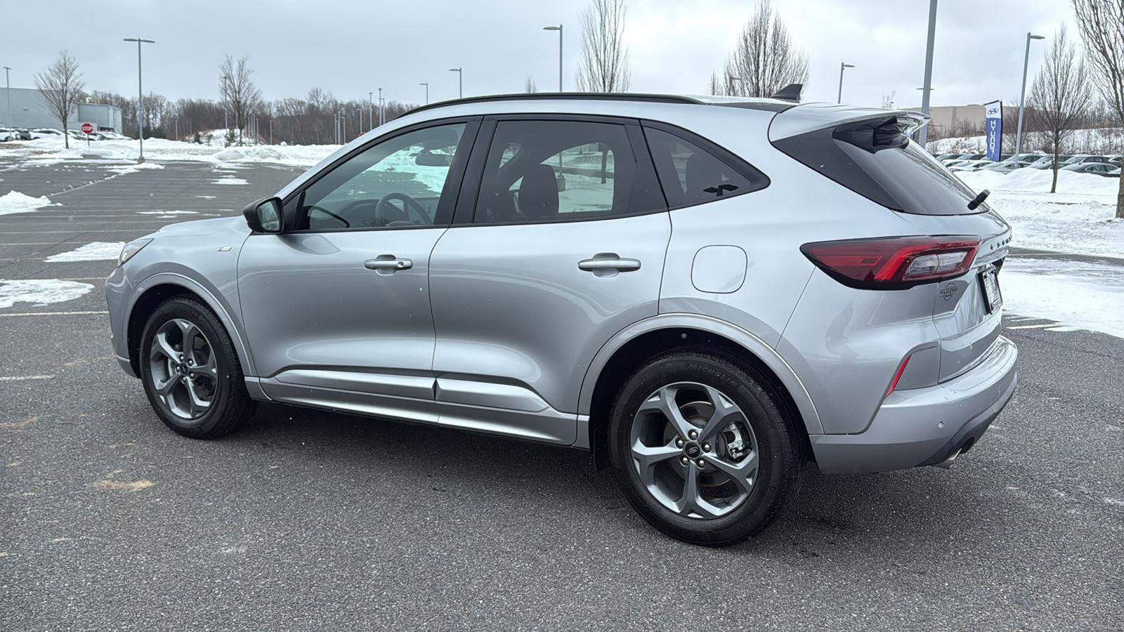 Used 2023 Ford Escape ST-Line w/ Tech Pack #1 image 10