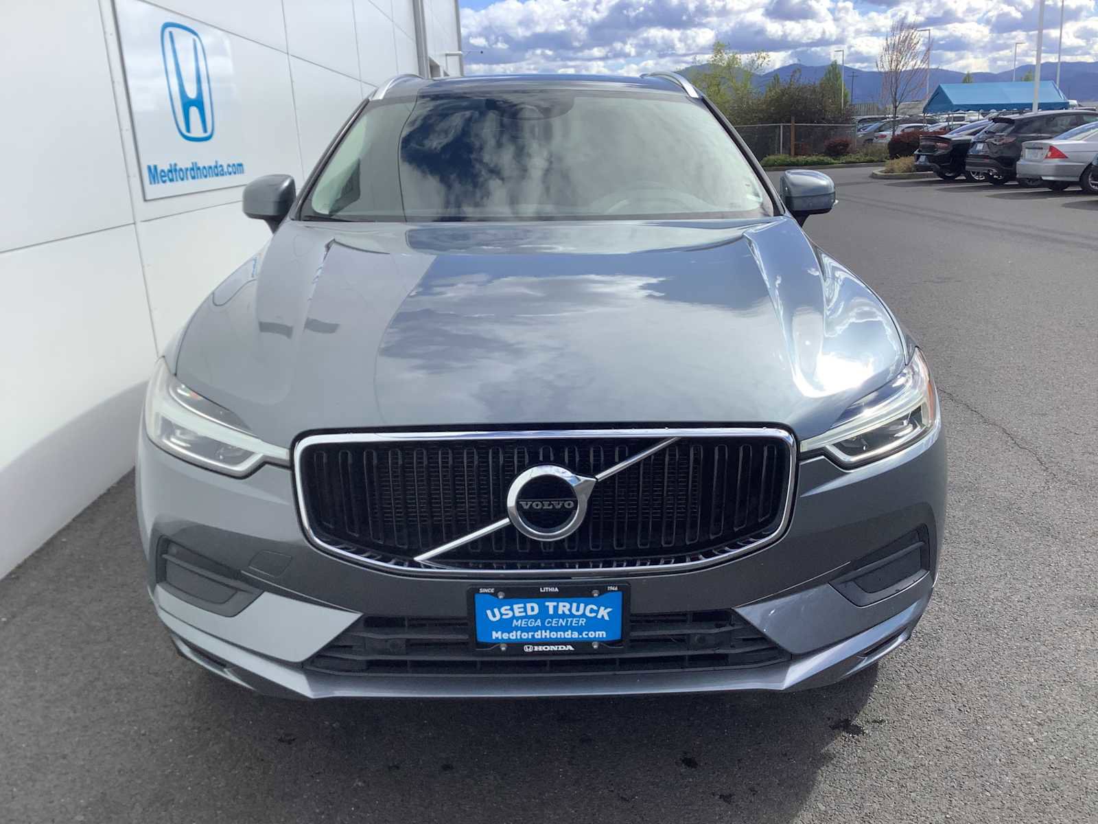 Used 2020 Volvo XC60 T6 Momentum AWD/4WD image 6
