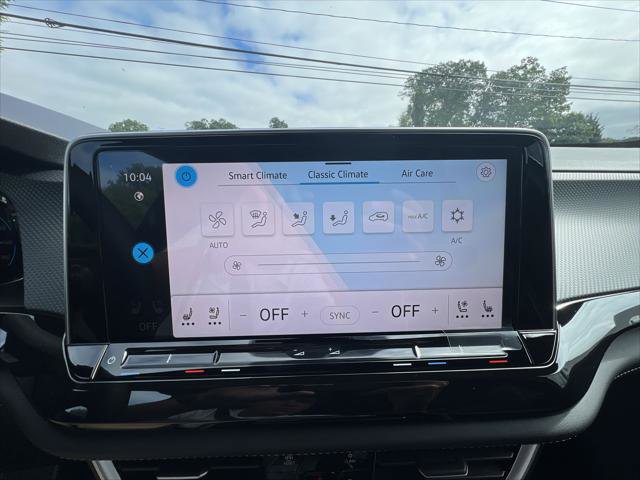 New 2025 Volkswagen Atlas Cross Sport SEL Premium R-Line image 18