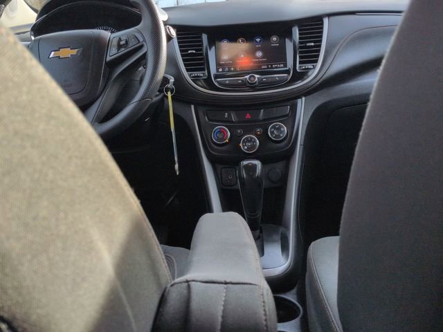 Used 2021 Chevrolet Trax LS image 21
