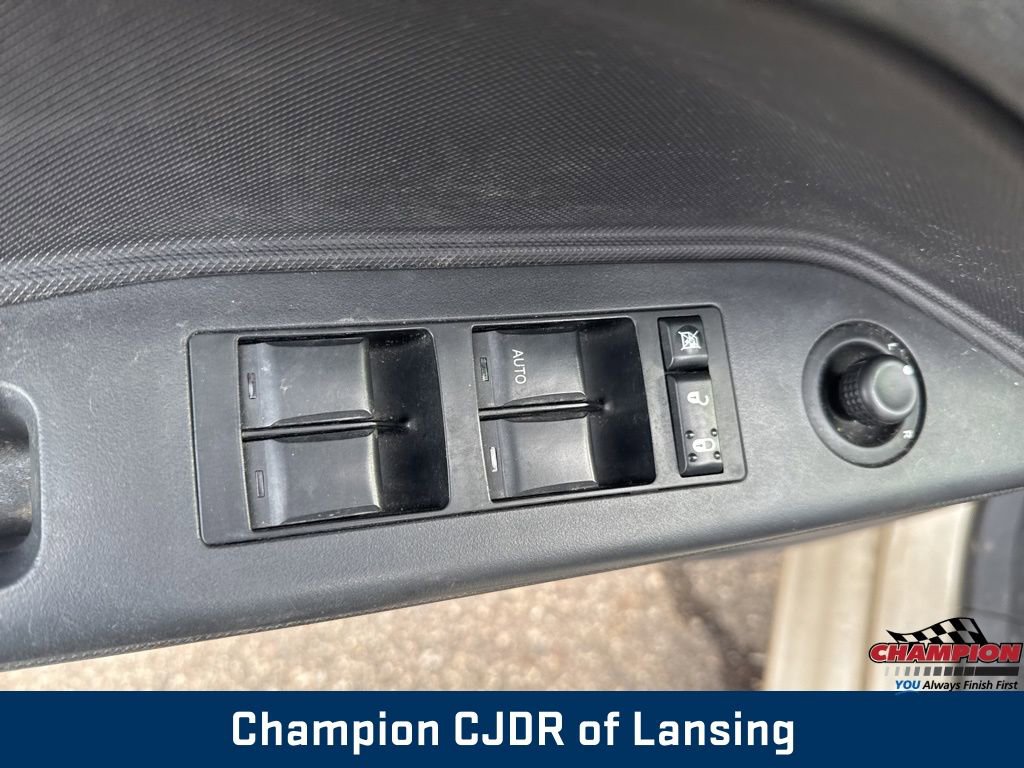 Used 2009 Dodge Caliber SXT image 16