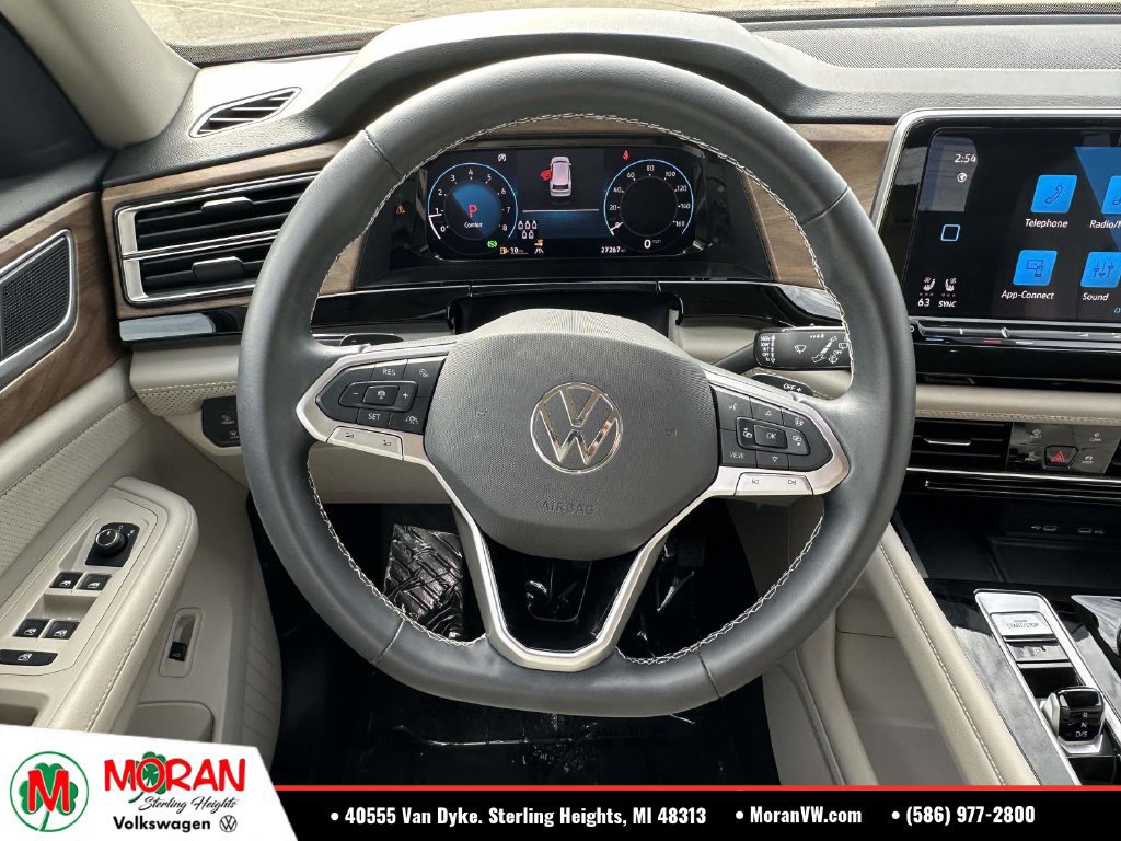 Certified 2024 Volkswagen Atlas SE w/ Black Wheel Package AWD/4WD image 15