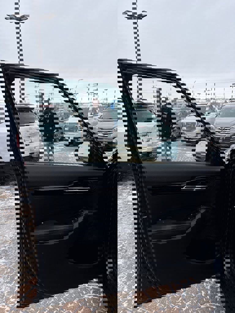 Used 2023 Kia Seltos Nightfall Edition image 11