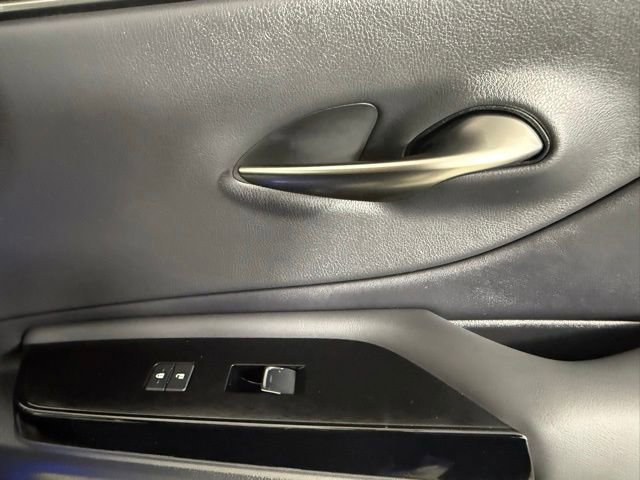 Used 2022 Lexus ES 300h F Sport w/ Accessory Package 2 FWD image 34
