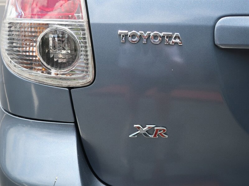 Used 2006 Toyota Matrix XR FWD image 7