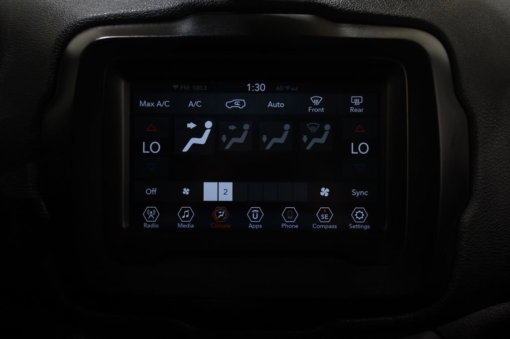 Used 2021 Jeep Renegade Latitude FWD image 20