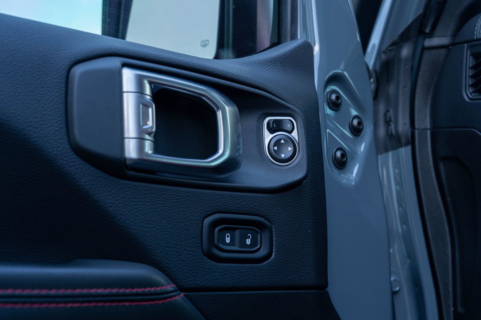 Used 2024 Jeep Wrangler Rubicon 392 image 17