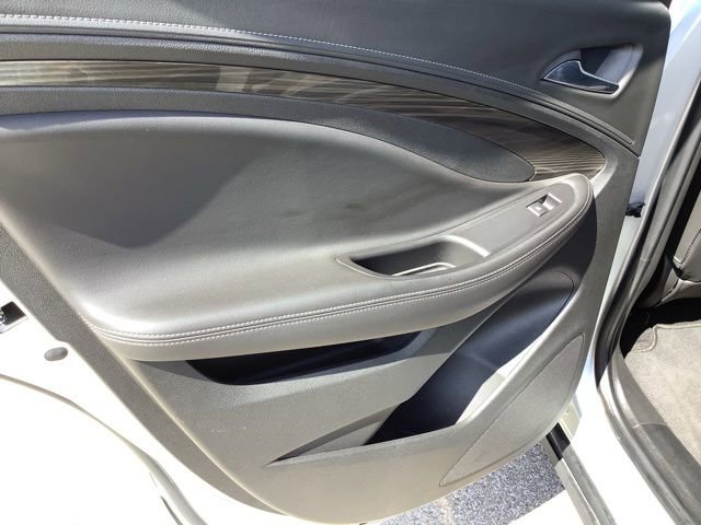 Used 2019 Buick Envision Essence AWD/4WD image 21