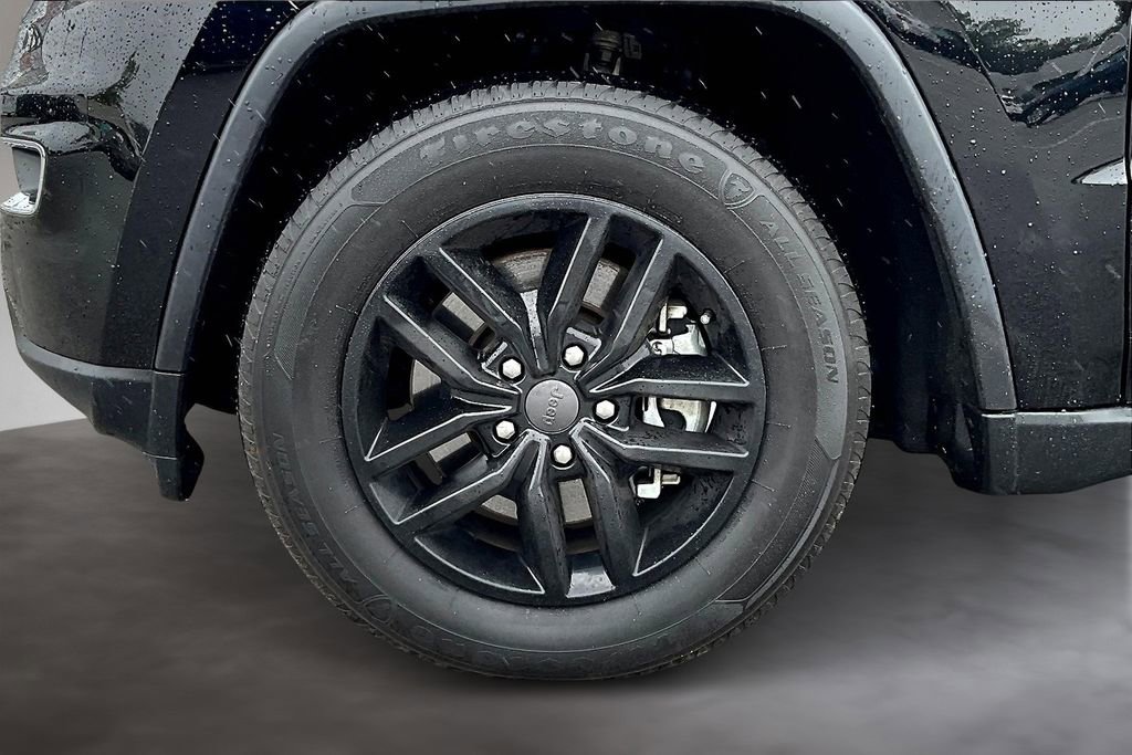 Used 2022 Jeep Grand Cherokee Limited image 10