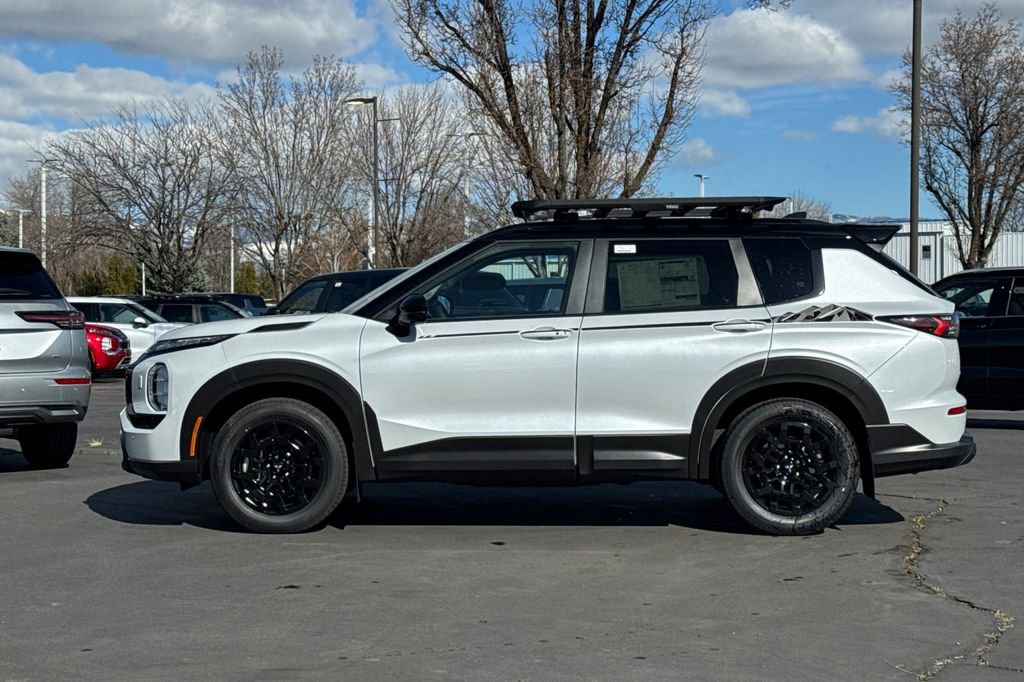 New 2026 Mitsubishi Outlander AWD image 7