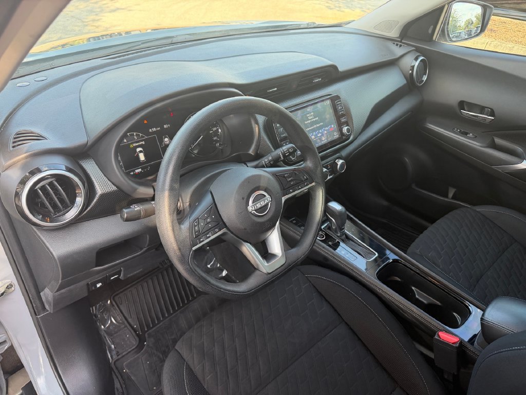 Used 2023 Nissan Kicks SV FWD image 8