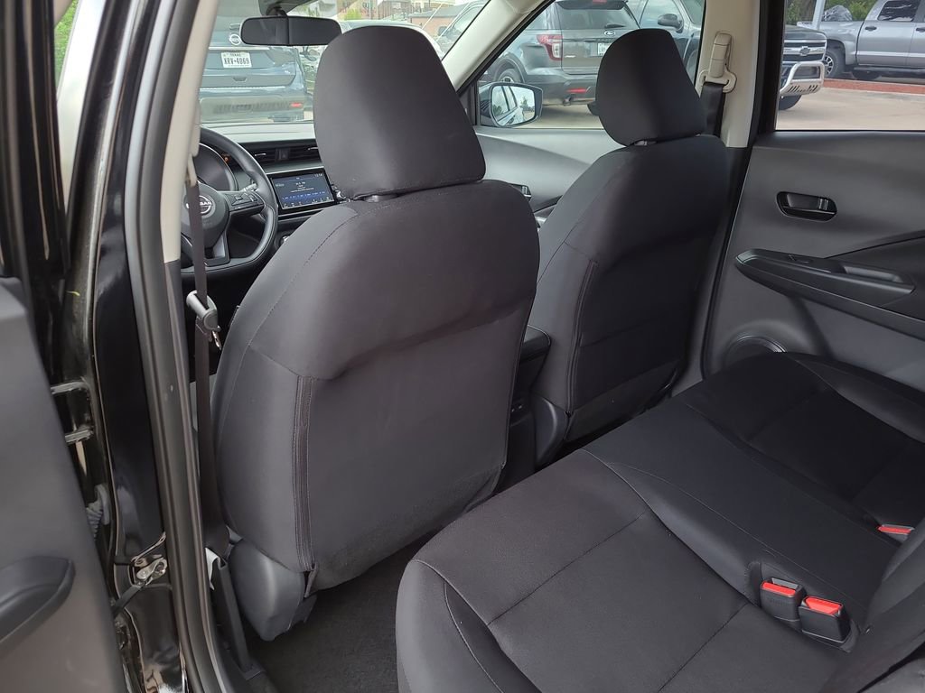 Certified 2025 Nissan Kicks Play S image 9