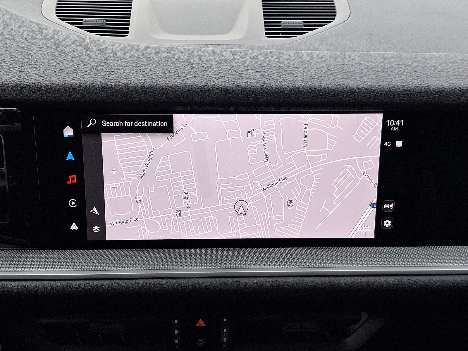 Used 2024 Porsche Cayenne image 17