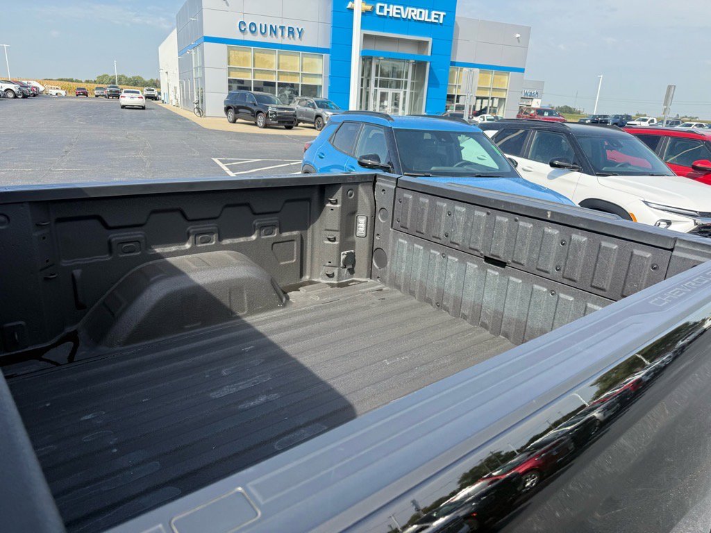 Used 2024 Chevrolet Silverado 1500 High Country w/ Midnight Edition image 11