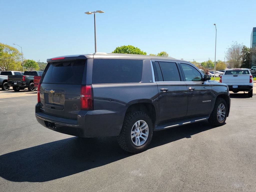 Used 2018 Chevrolet Suburban LT image 6