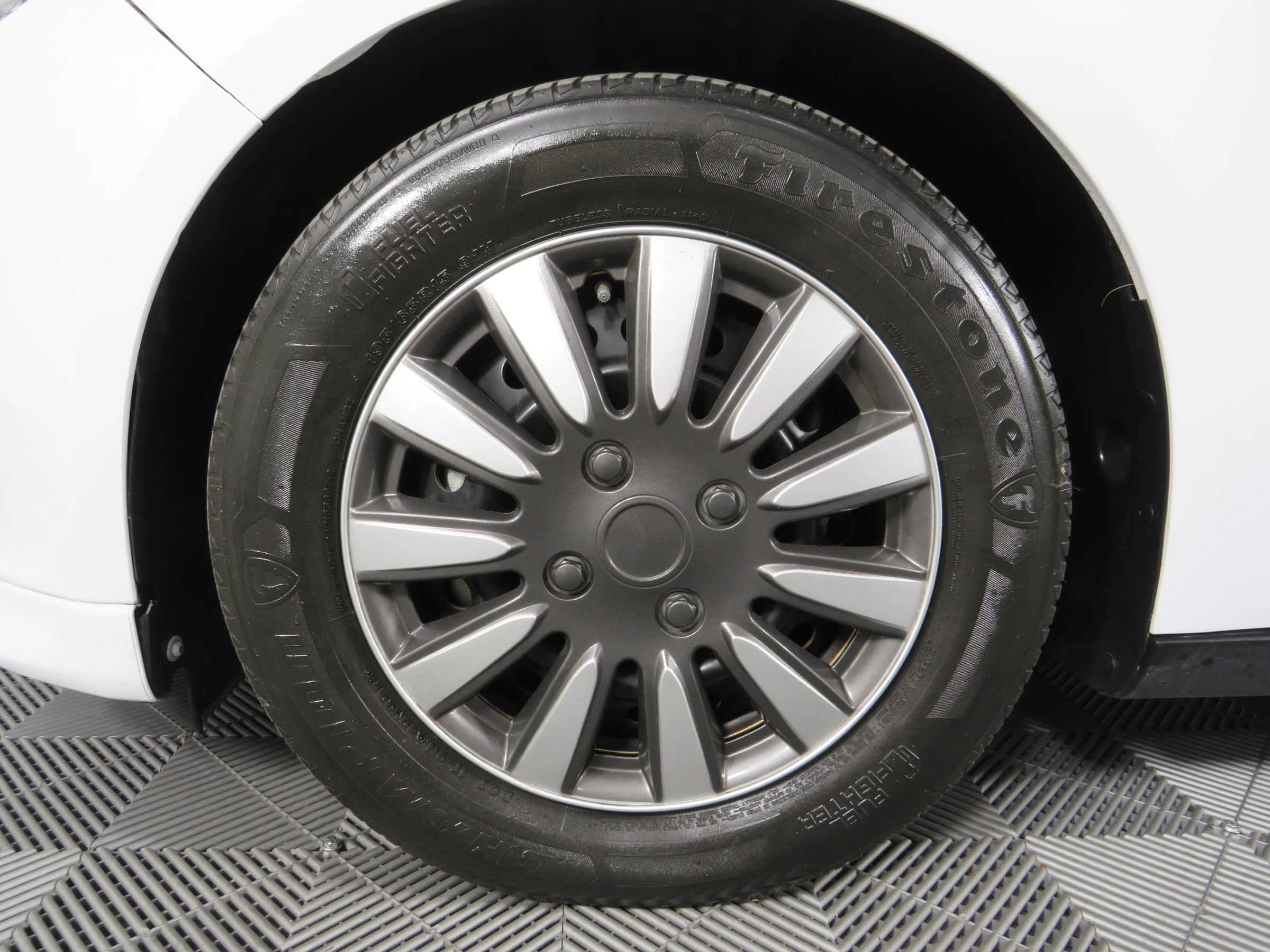 Used 2018 Ford Focus S FWD image 41
