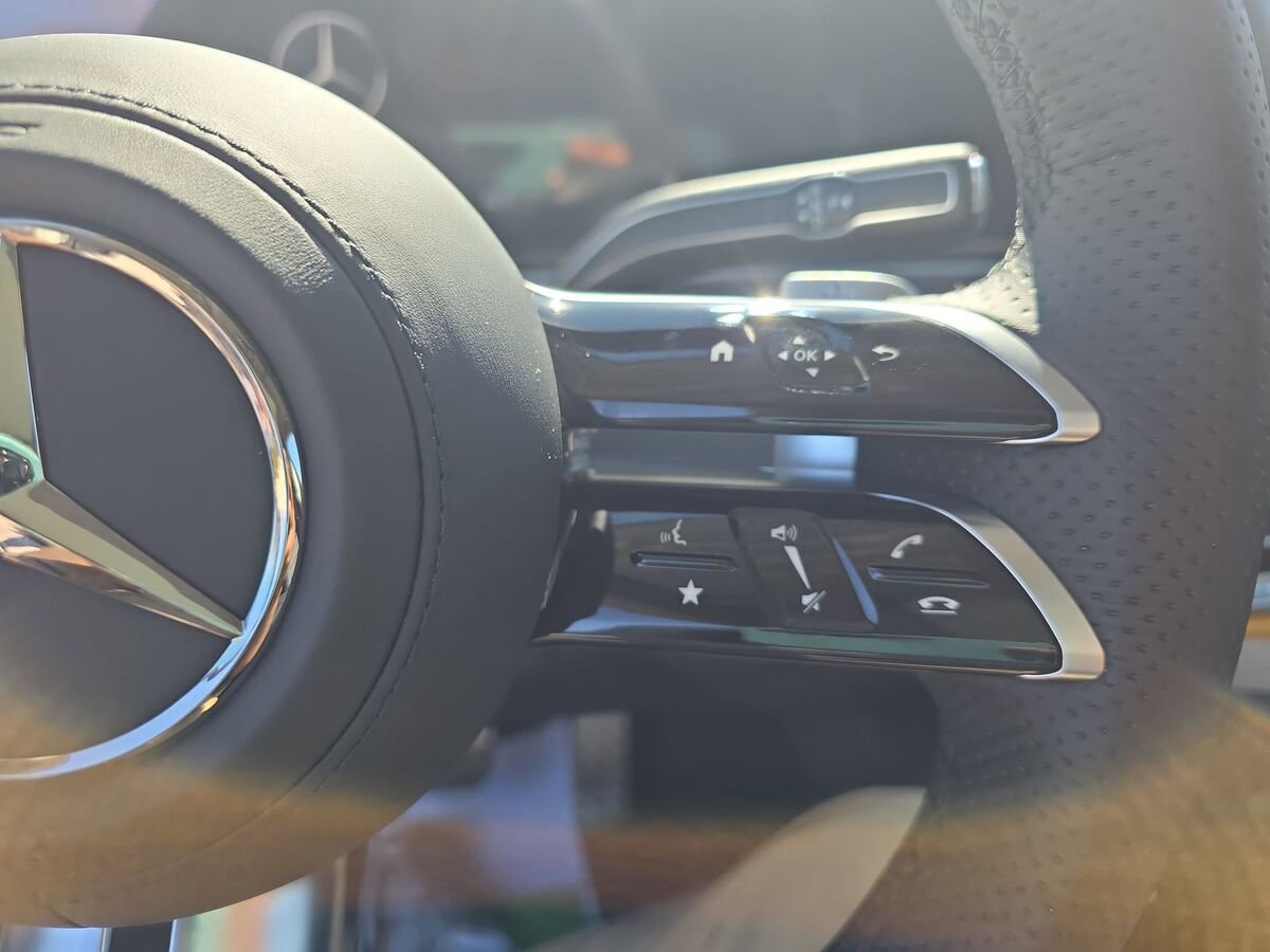 New 2026 Mercedes-Benz GLS 450 4MATIC image 18