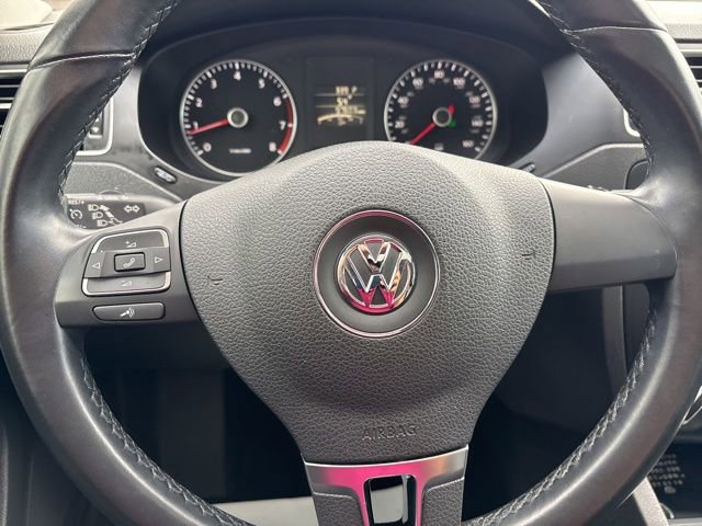 Used 2014 Volkswagen Jetta SE FWD image 29