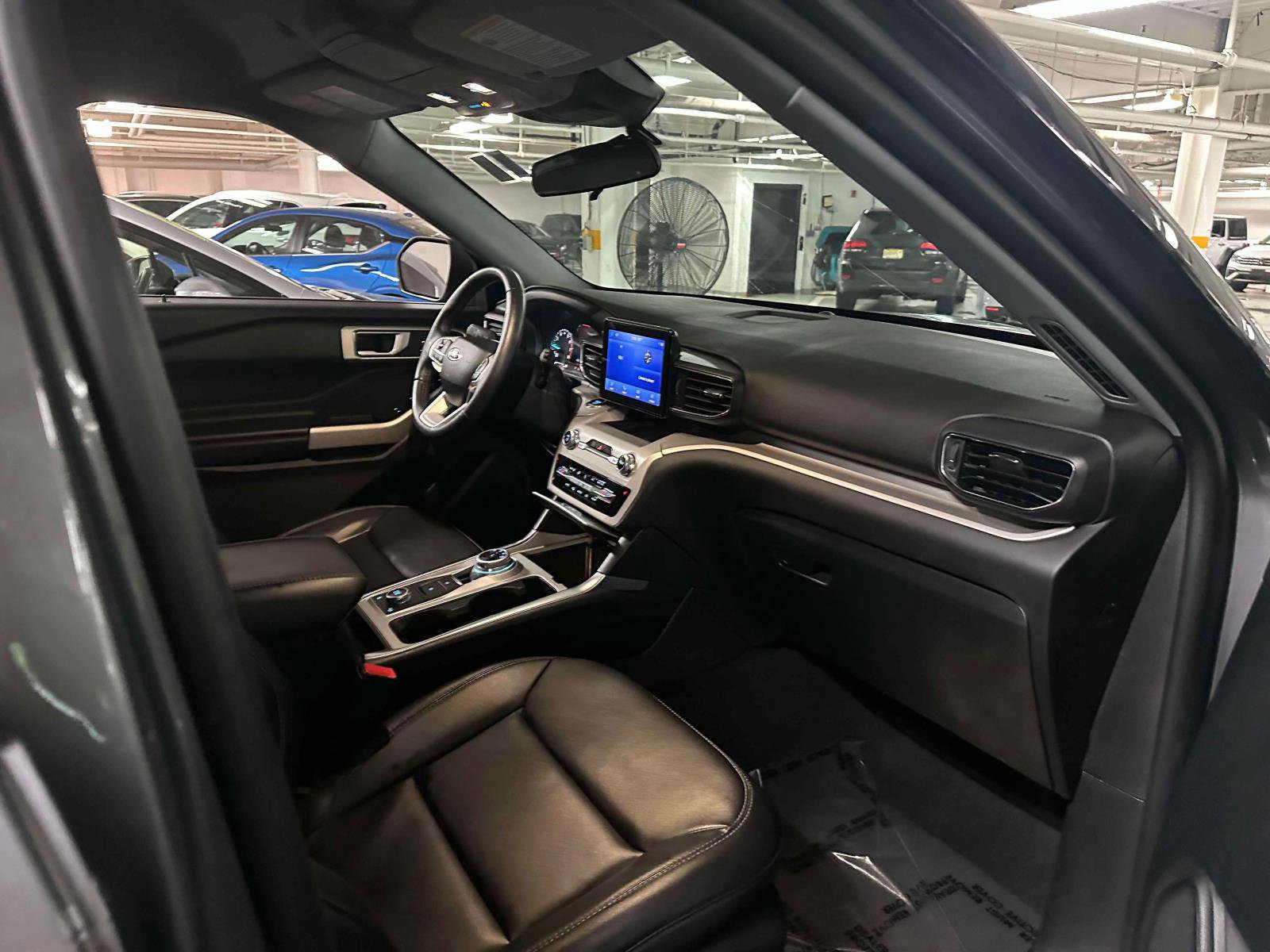 Used 2023 Ford Explorer XLT w/ Equipment Group 202A image 13