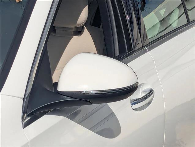 Used 2025 Mercedes-Benz C 300 Sedan image 17