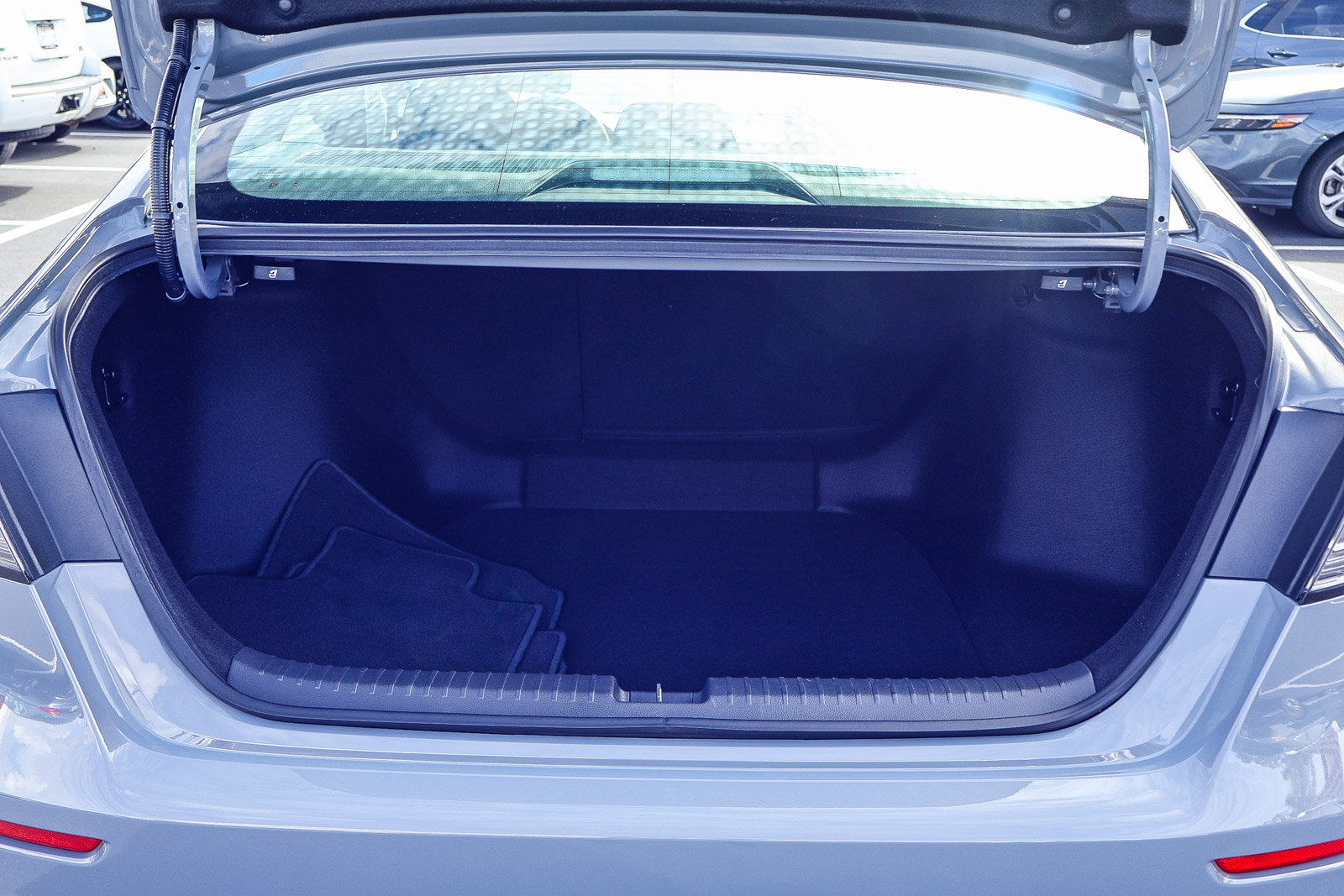 Used 2025 Honda Accord Sport image 16