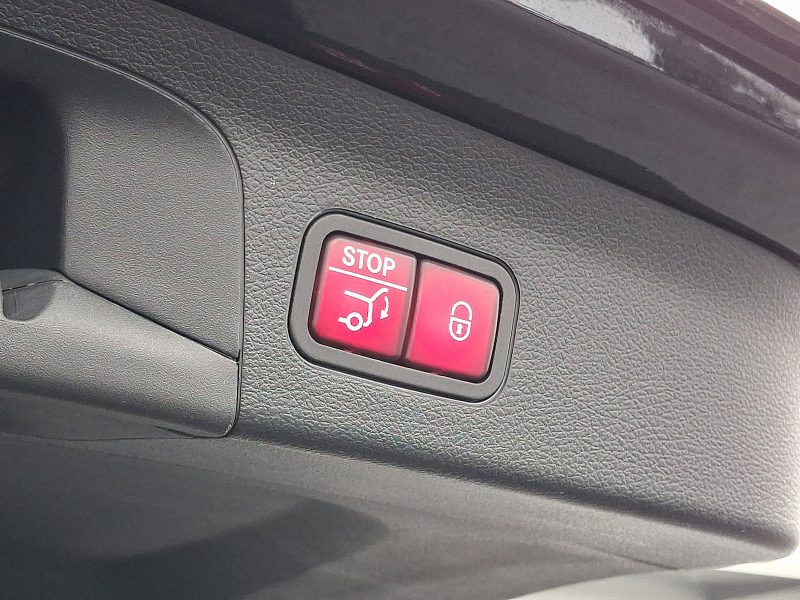 Certified 2022 Mercedes-Benz GLS 450 4MATIC image 32