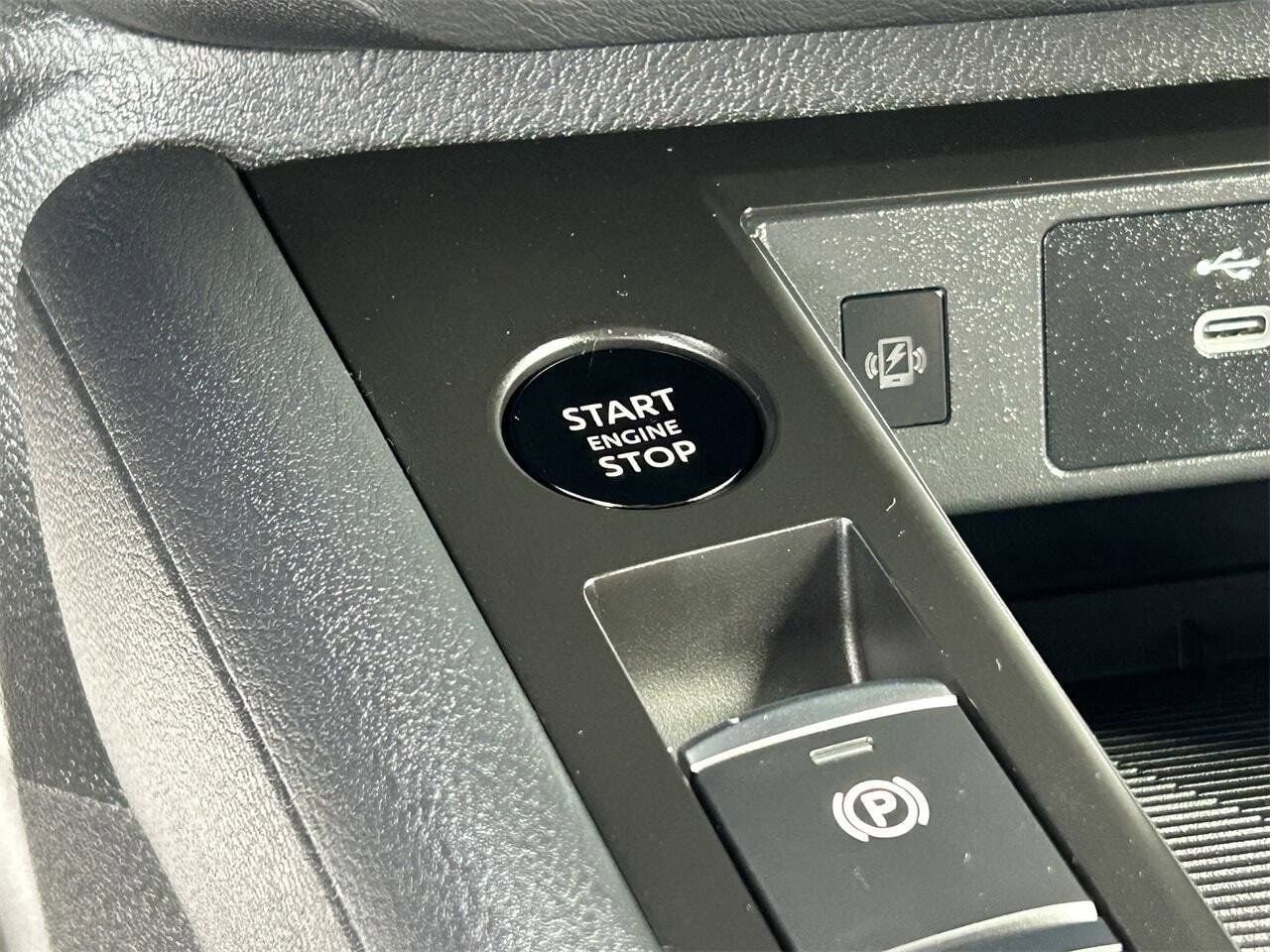 New 2026 Nissan Kicks SV image 32