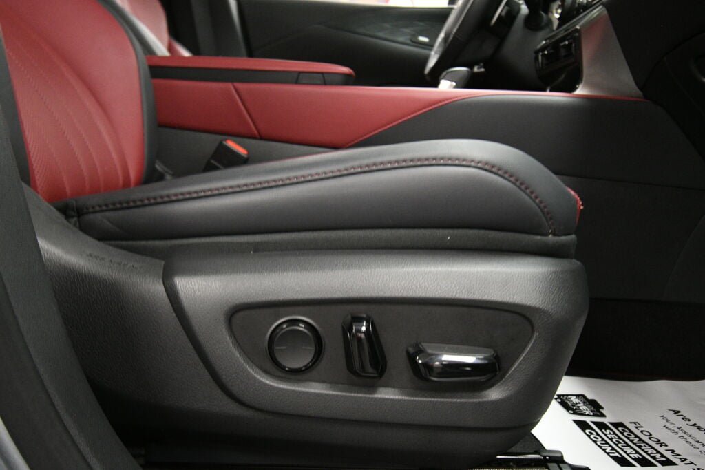 Used 2024 Lexus RX 350 F Sport w/ Convenience Package AWD/4WD image 25