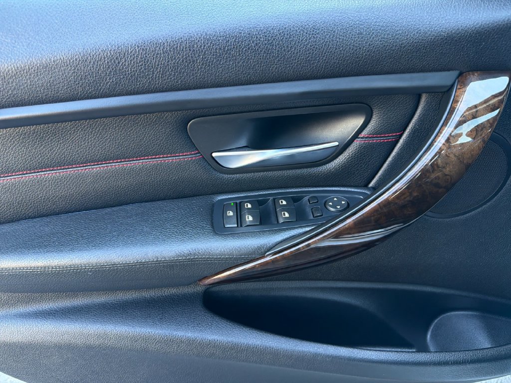 Used 2015 BMW 328i Sedan RWD image 11