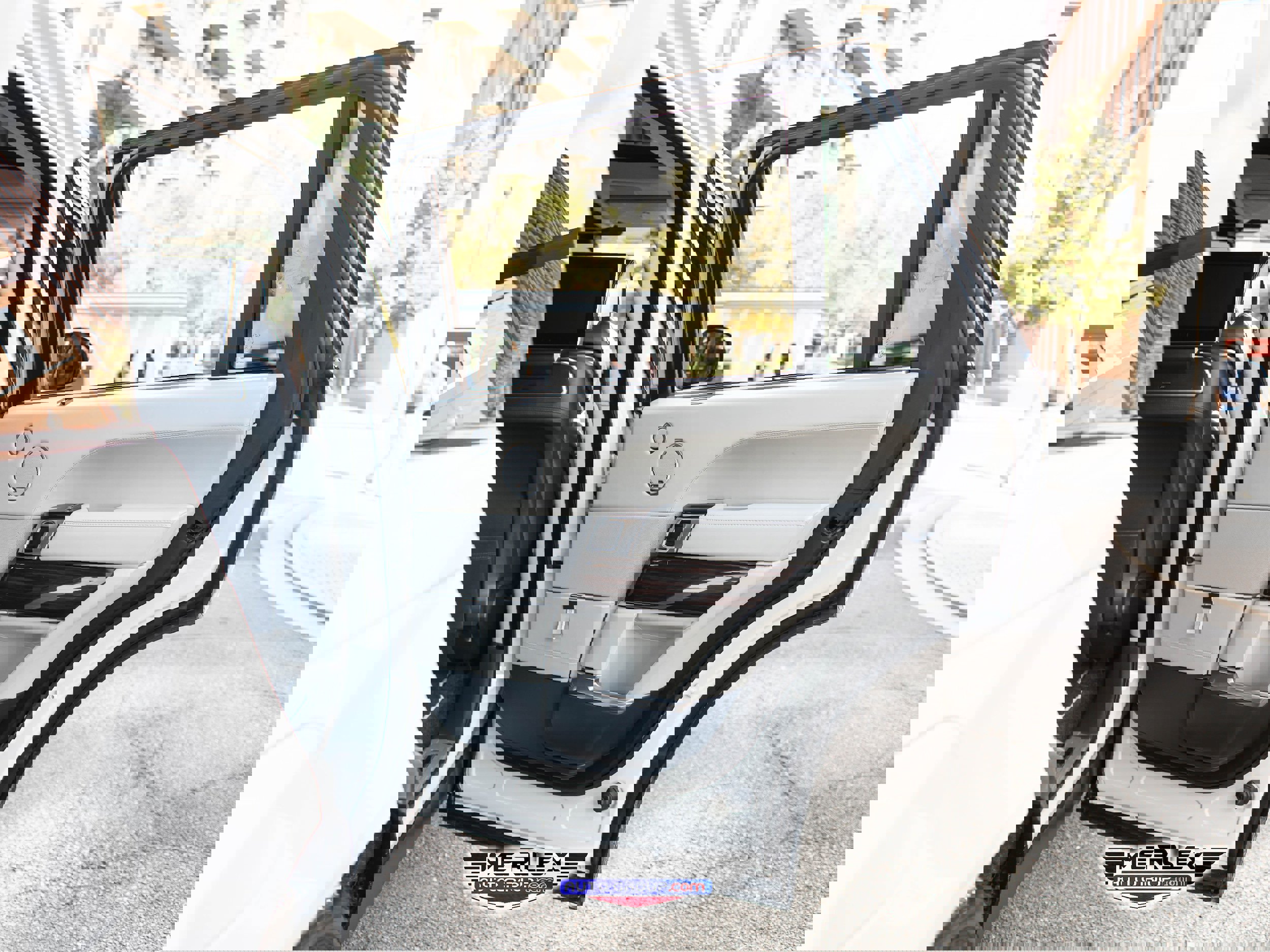 Used 2016 Land Rover Range Rover Holland & Holland image 48