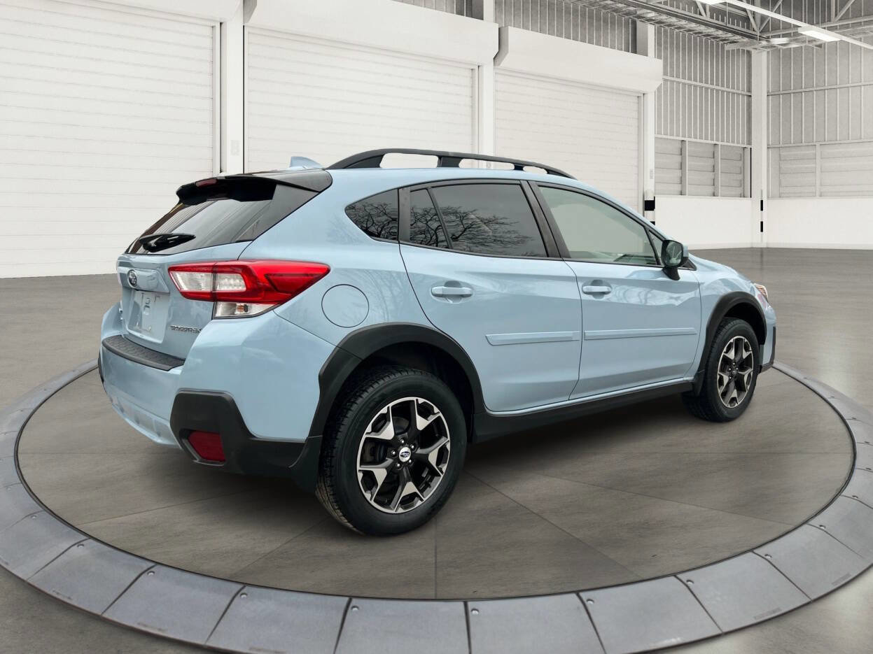 Used 2019 Subaru Crosstrek 2.0i Premium w/ Eyesight System image 3