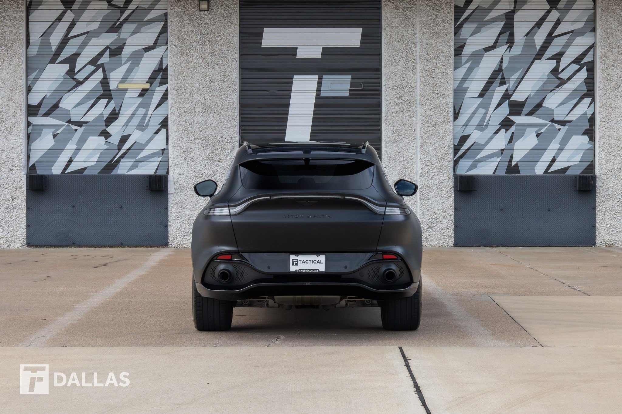 Used 2022 Aston Martin DBX image 13