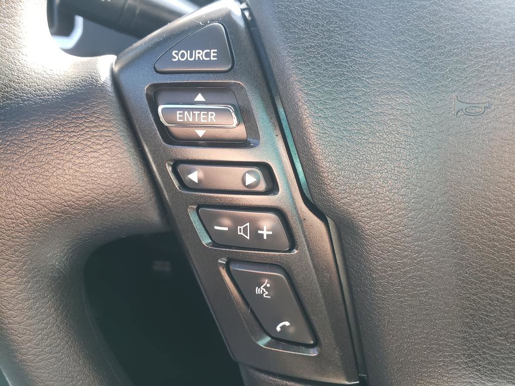 Used 2025 Nissan Frontier SV image 21