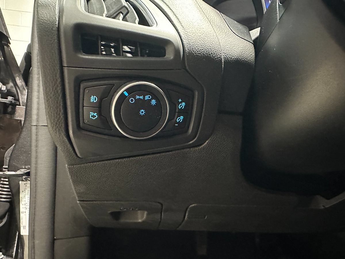 Used 2015 Ford Focus ST w/ Equipment Group 402A FWD image 28