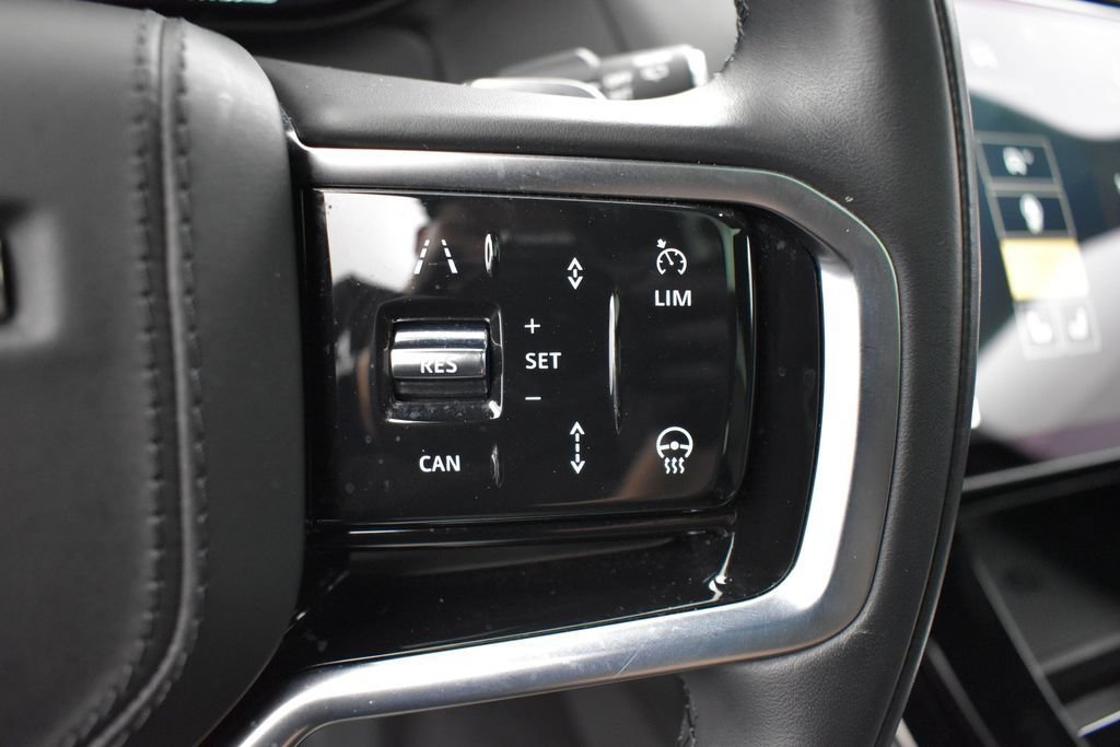 Used 2024 Land Rover Range Rover Sport SE AWD/4WD image 16
